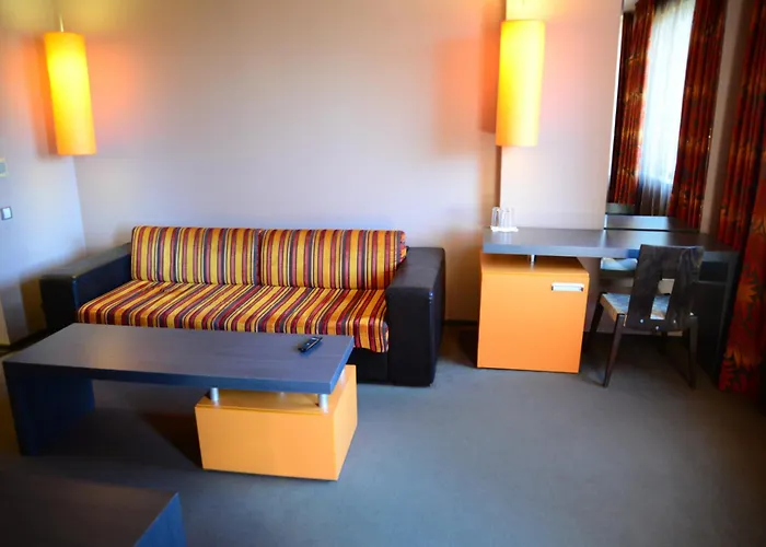 North Beach Hotel