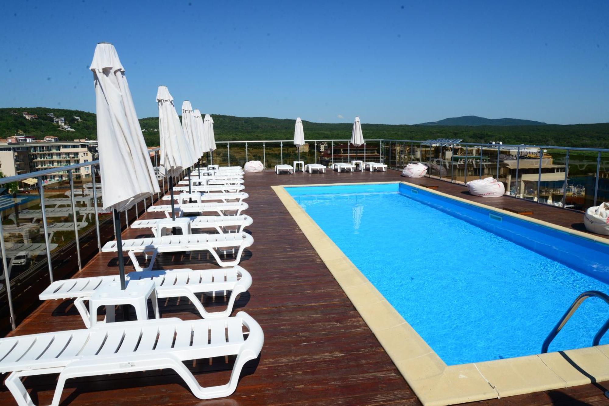 Hotel North 2*